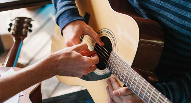 Guitar Classes in Mumbai